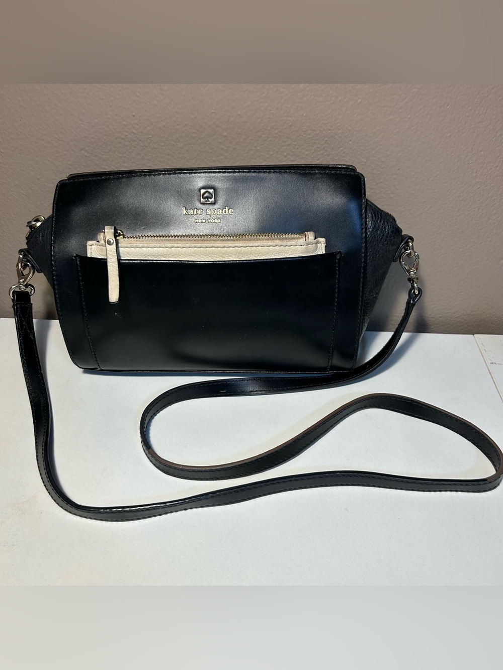 Kate Spade Hadley Street Adelia Black with white pocket accent